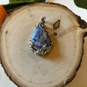 Sodalite rose pendant